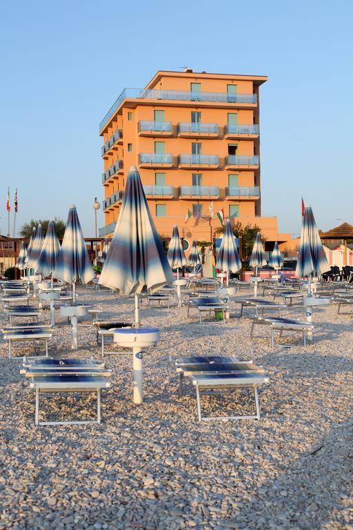 Abbazia Club Hotel Маротта Экстерьер фото